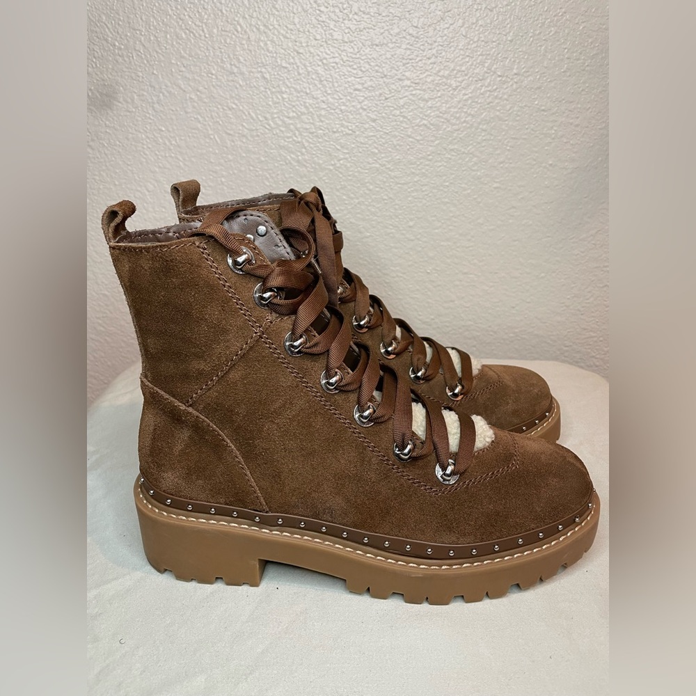 NEW Steve Madden Rainier Lace Up Stud Detail Lug Sole Ankle Boots Cognac Suede 8